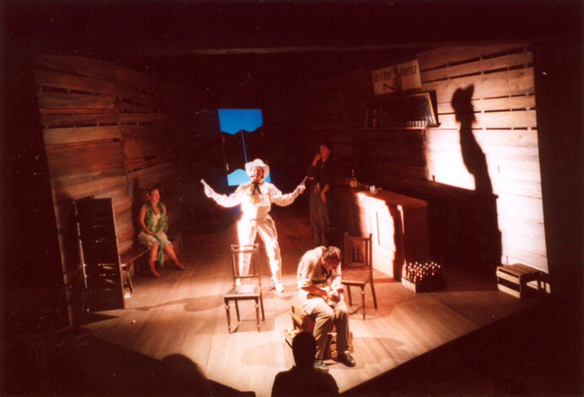 2003 // Bühnenbild und Kostüme für cowboy, cowboy / Aakeson / Regie: Andrea Gronemeyer / Schnawwl-Nationaltheater Mannheim