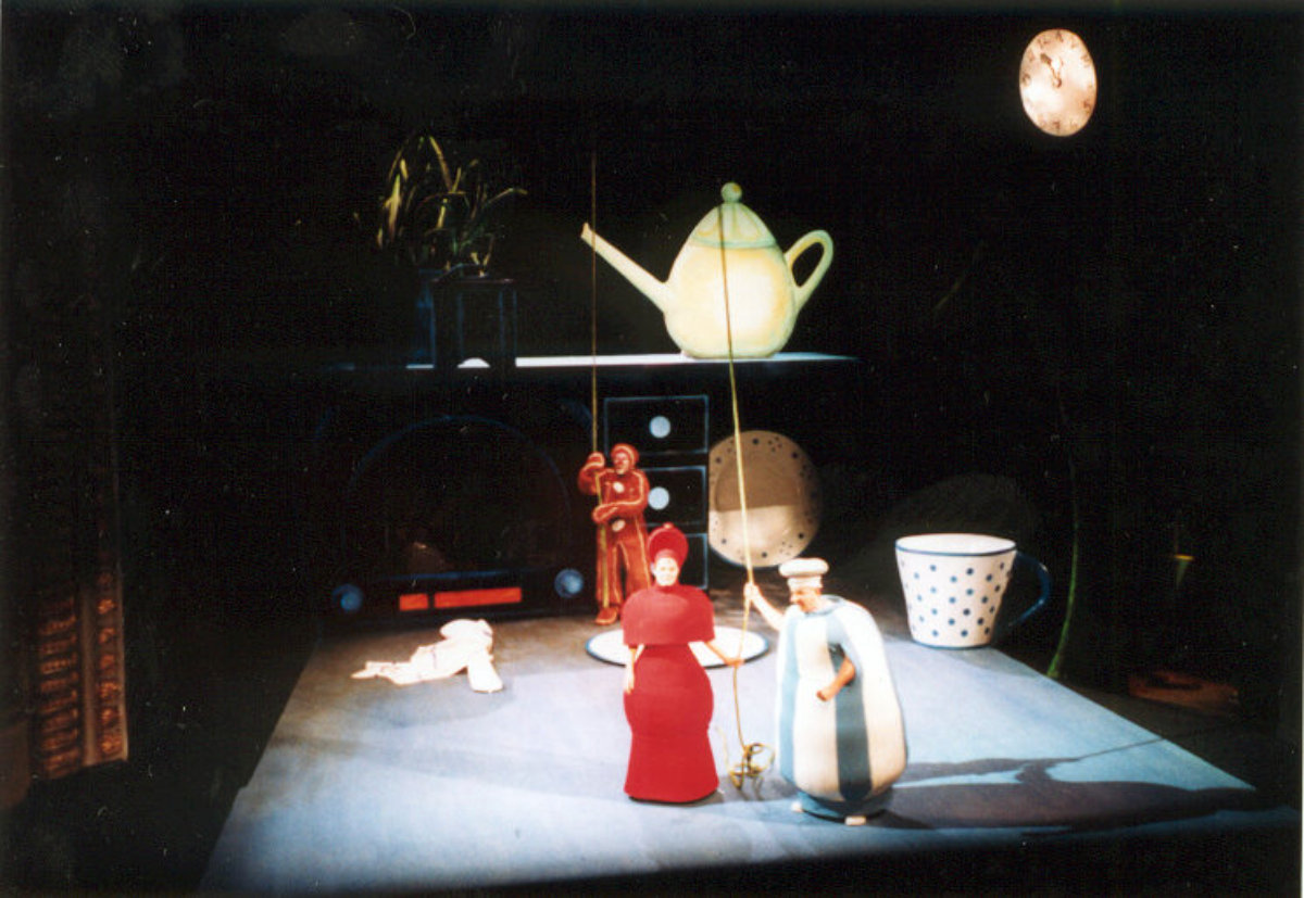 1999 // Bühnenbild und Kostüme für Der Lebkuchenmann / Wood / Regie: Matthias Messmer / Stadttheater Heidelberg